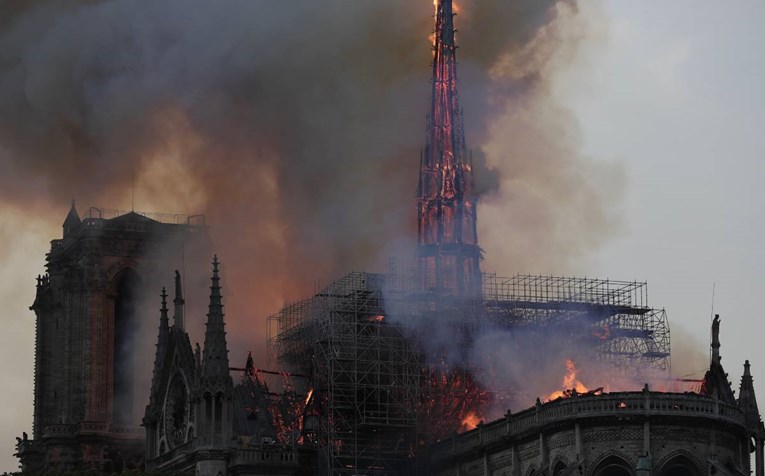 New Yorker pričao s jednim od zadnjih ljudi koji su bili na krovu Notre-Damea